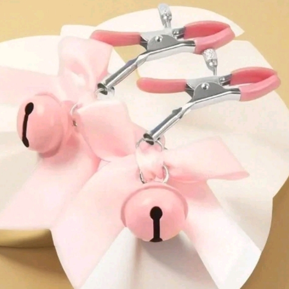 Nipple Clamps With Pink Satin Bows & Dangley Jingle Bells (OS) - Picture 8 of 11